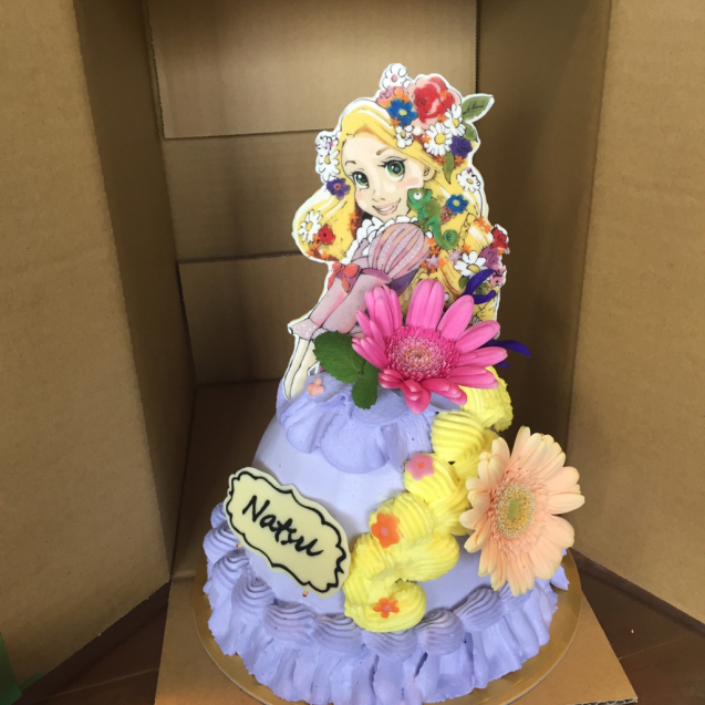 ラプンツェルのドールケーキ (生花の飾り方)_f0305147_19280618.jpg