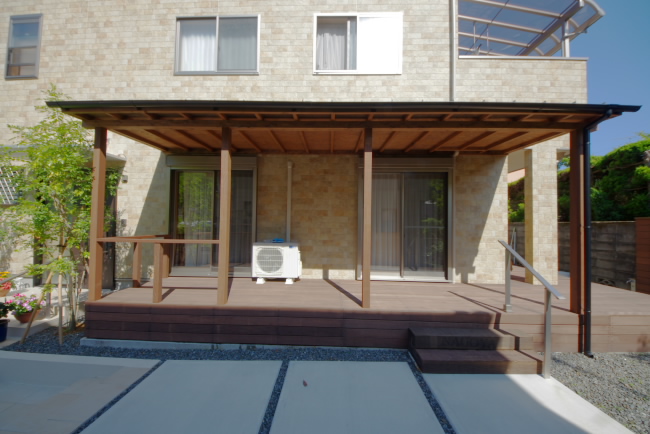 H様邸ウッドデッキに屋根を掛けました。_c0184295_9283579.jpg