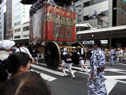 祇園祭　鉾の引き初め_e0048413_17361943.jpg