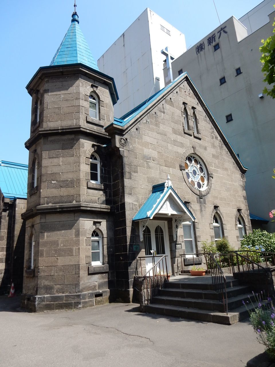 猛暑の札幌教会_c0025115_21292613.jpg