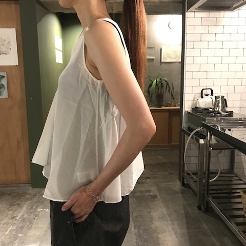 ゆれる　夏　の　トップス_d0364239_17544553.jpg