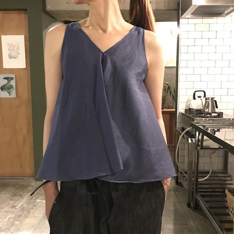 ゆれる　夏　の　トップス_d0364239_18580410.jpg