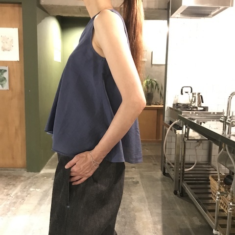 ゆれる　夏　の　トップス_d0364239_18594819.jpg