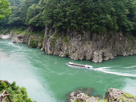 e0044657_22000010.jpg