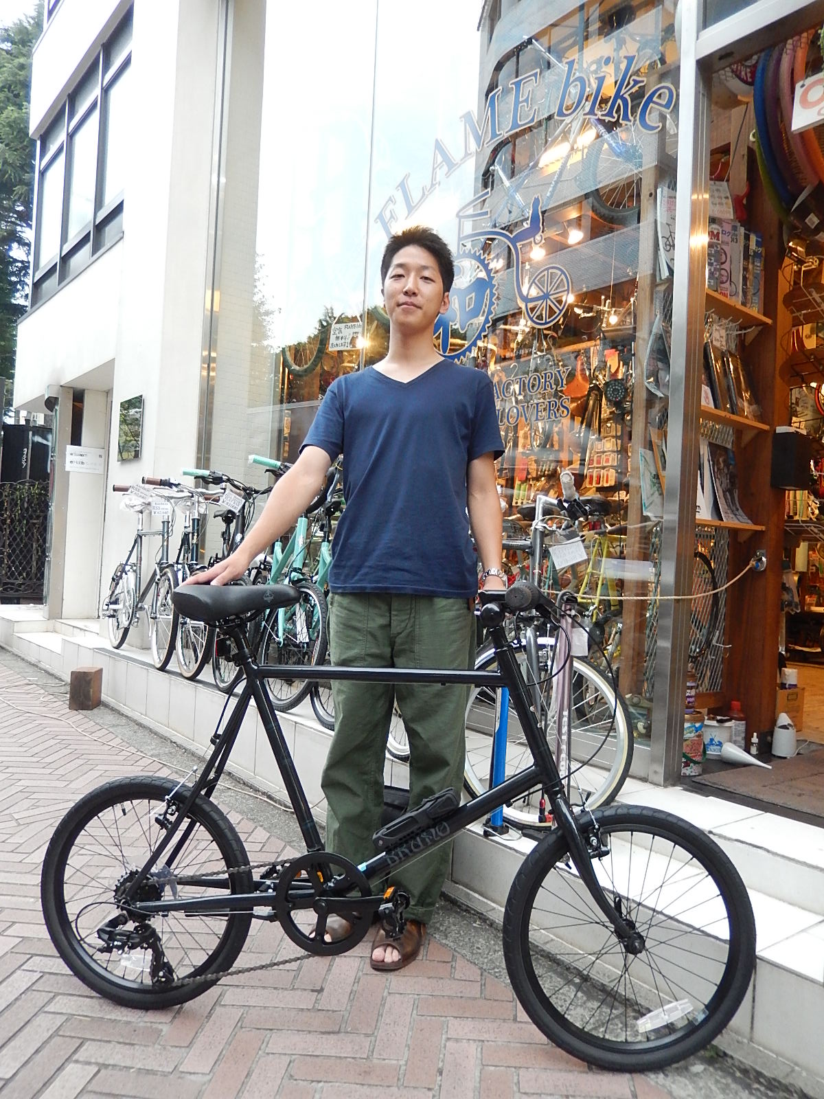 7月16日　渋谷　原宿　の自転車屋　FLAME bike前です_e0188759_19321971.jpg