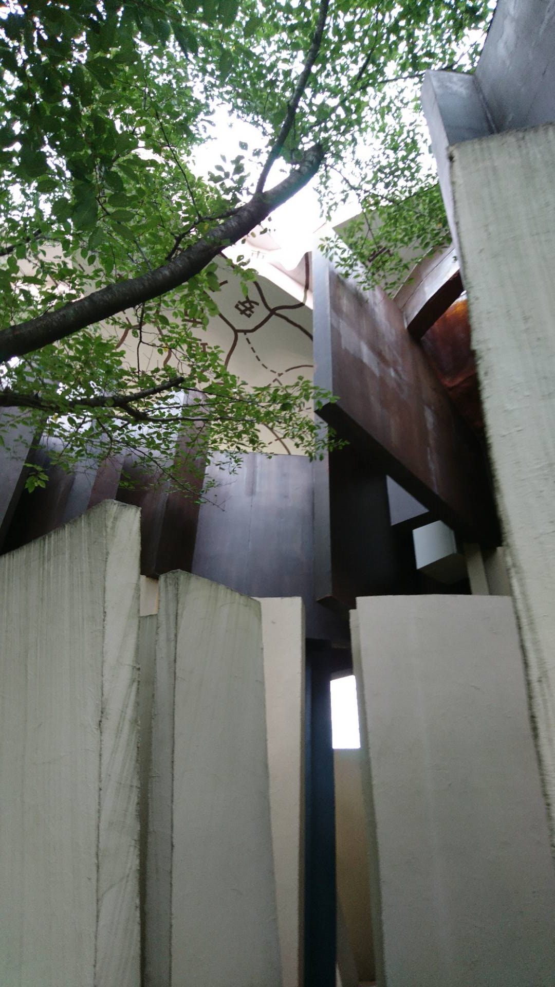 岐阜妙景　モネの池、ツインアーチ138、養老天命反転地_c0002171_2311845.jpg