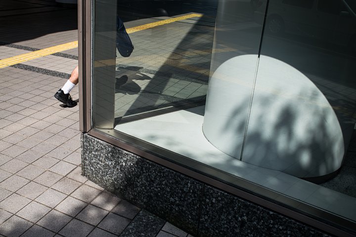 梅雨明け間近なオフィス街の光蜥蜴_d0353489_20495785.jpg