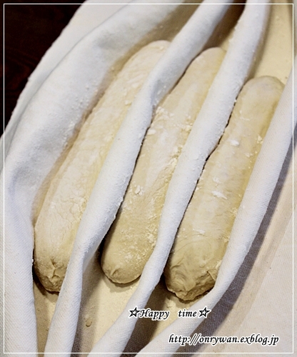 一口サーモンの照焼き弁当とミニバゲット♪_f0348032_18341618.jpg
