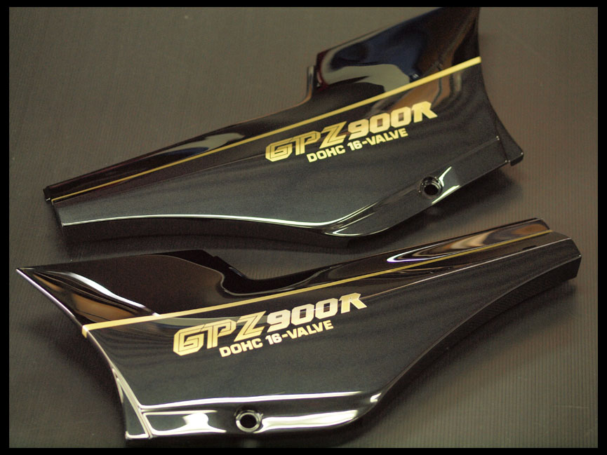 GPZ900R 仏壇カラー外装