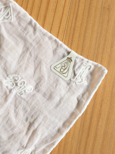 R&D.M.Co-　KHADI MONOGRAM EMB HANDKERCHIEF_b0139281_13312037.jpg