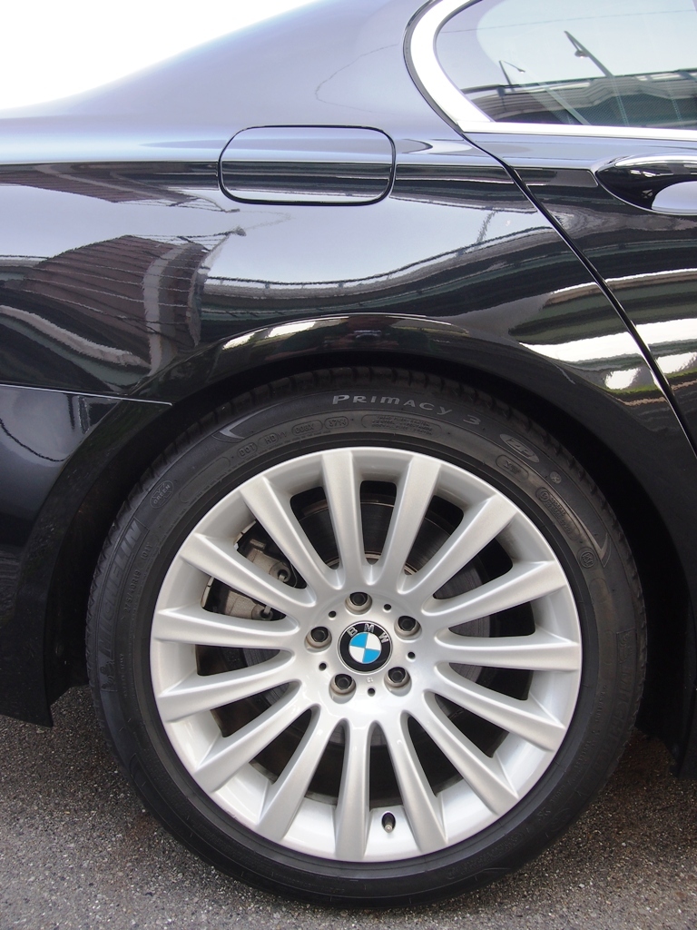 BMW・F01系740iのローダウンです。_e0188729_13285484.jpg