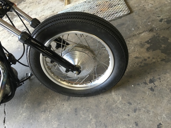 SR400 SR500 フロントホイール ハブキャップ付き - メルカリ