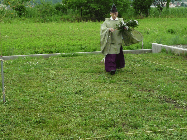 b0129758_08540773.gif