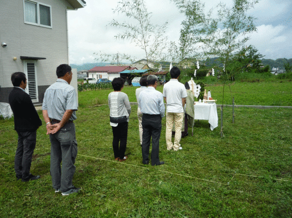 b0129758_08541755.gif