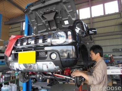 JB23 ジムニー 足廻り★リフトアップ中 モーターファームサス取付(・∀・)_c0213517_15005454.jpg