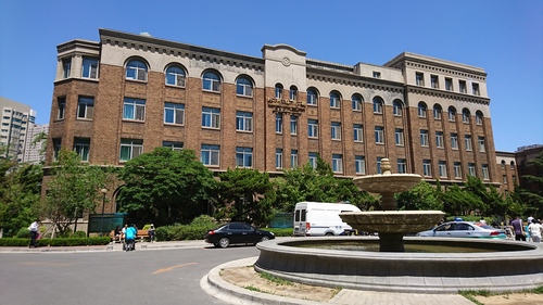 旧満鉄病院の中へ_e0249060_19495668.jpg