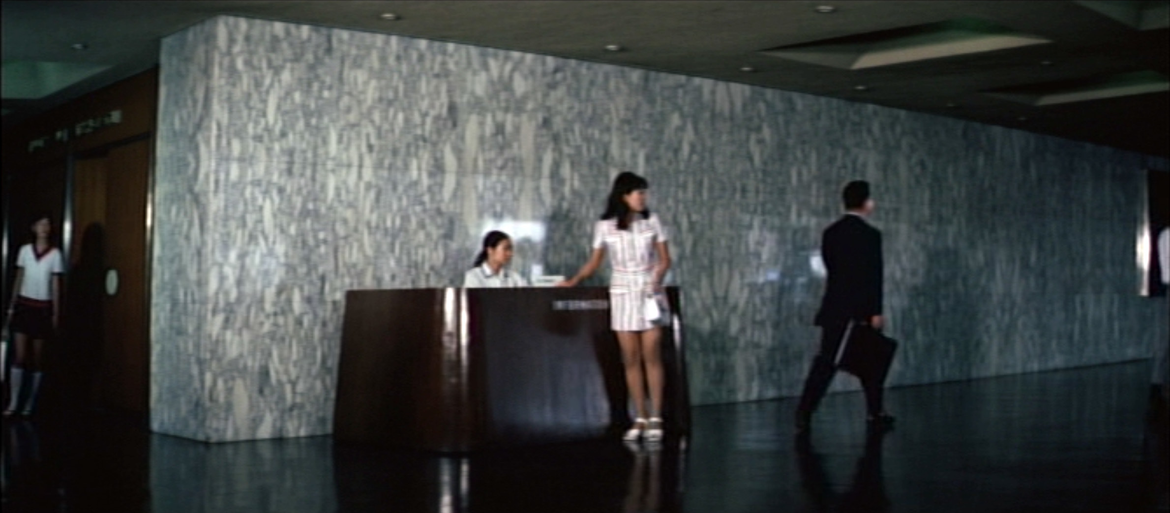 松坂慶子（Keiko Matsuzaka）「夜の診察室」（1971）・・・其の壱_e0042361_18153568.jpg