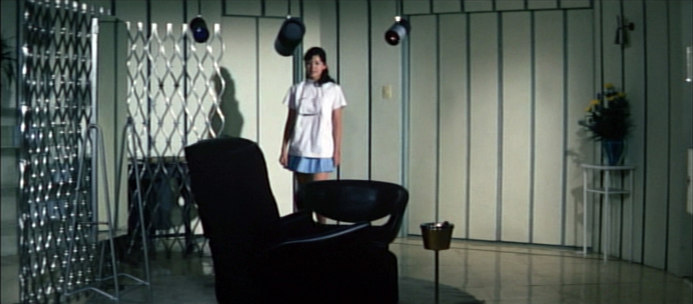 松坂慶子（Keiko Matsuzaka）「夜の診察室」（1971）・・・其の壱_e0042361_18155491.jpg