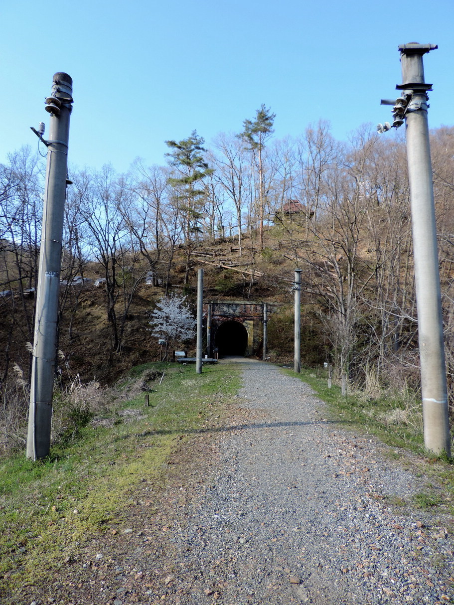 長野そぞろ歩き：廃線敷きを歩く・篠ノ井線（２）_f0049074_05464170.jpg