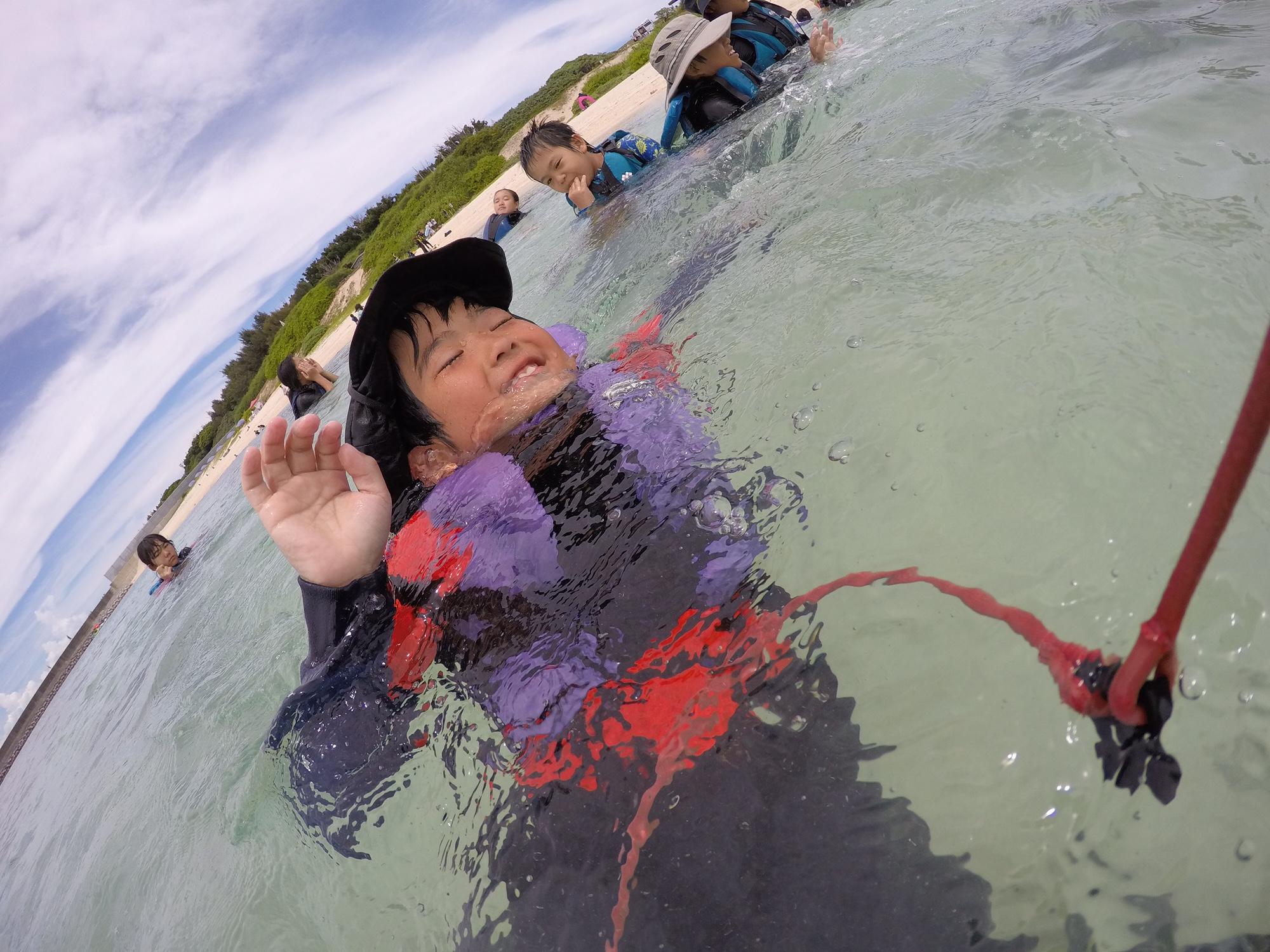 久高島キャンプ〔３日目〕最後もたくさん海遊び！みんな表情がたくましくなってます！_d0363878_17052274.jpg