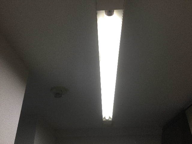 洗面化粧台他入れ替え_f0031037_19063526.jpg