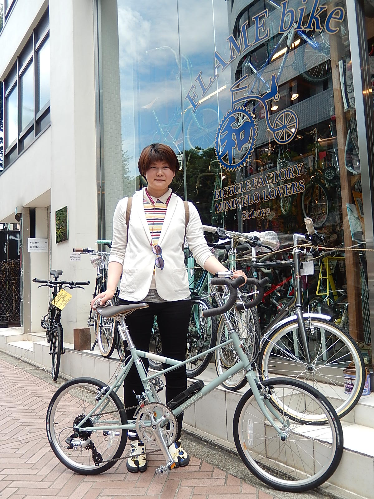 7月22日　渋谷　原宿　の自転車屋　FLAME bike前です_e0188759_18304536.jpg