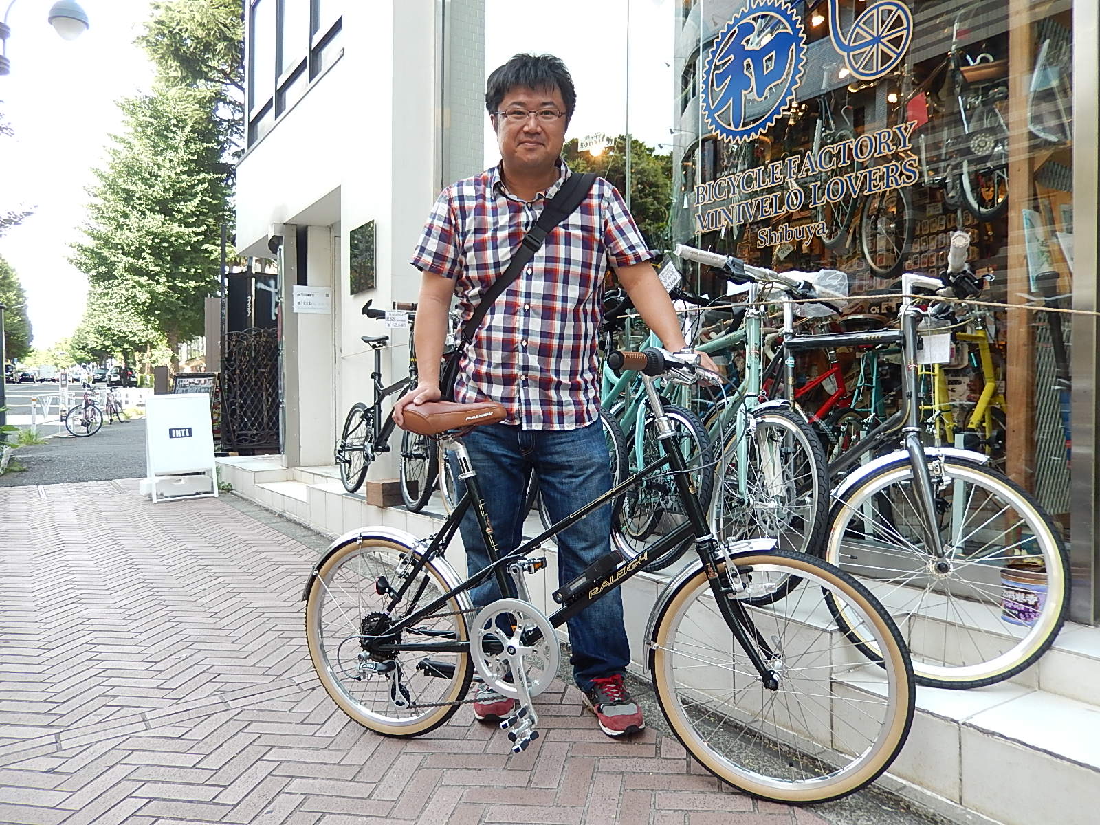 7月22日　渋谷　原宿　の自転車屋　FLAME bike前です_e0188759_18383783.jpg