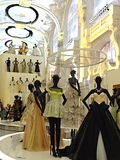 クリスチャン・ディオール展＠装飾美術館（パリ１区）Christian Dior, couturier du reve a Musee des arts decoratifs Paris 1er_d0347869_00254696.jpg