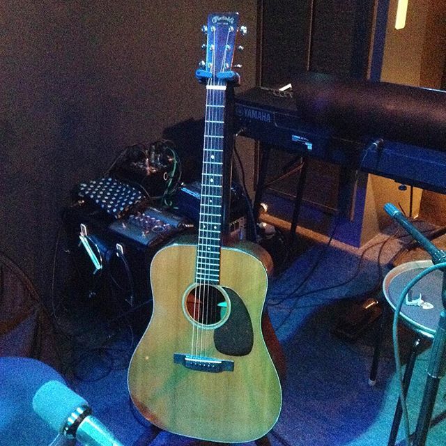 古いギターでお仕事 Martin D-18 1951_a0334793_09074752.jpg