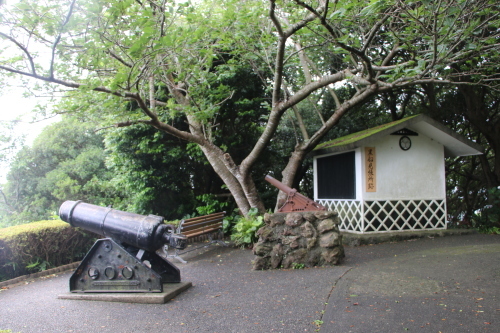 「絶景」と「縁結び」の名所：寝姿山自然公園・5_c0075701_07104534.jpg