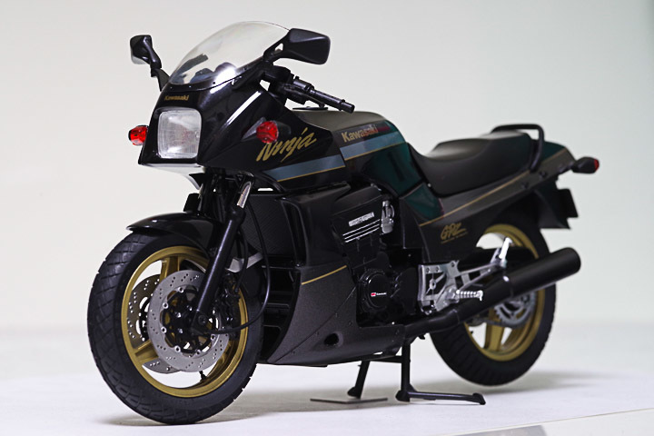 カワサキ GPZ900R プラモ完成そして最終回_f0300637_00034389.jpg