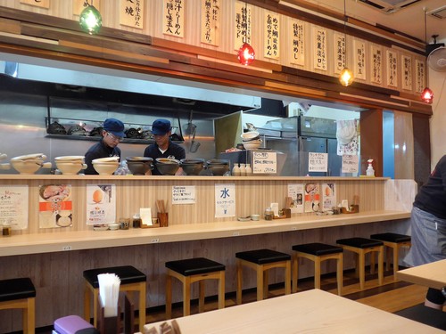 沖縄・小禄「新麺 めで鯛」へ行く。_f0232060_20451840.jpg