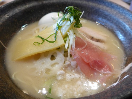 沖縄・小禄「新麺 めで鯛」へ行く。_f0232060_20502776.jpg