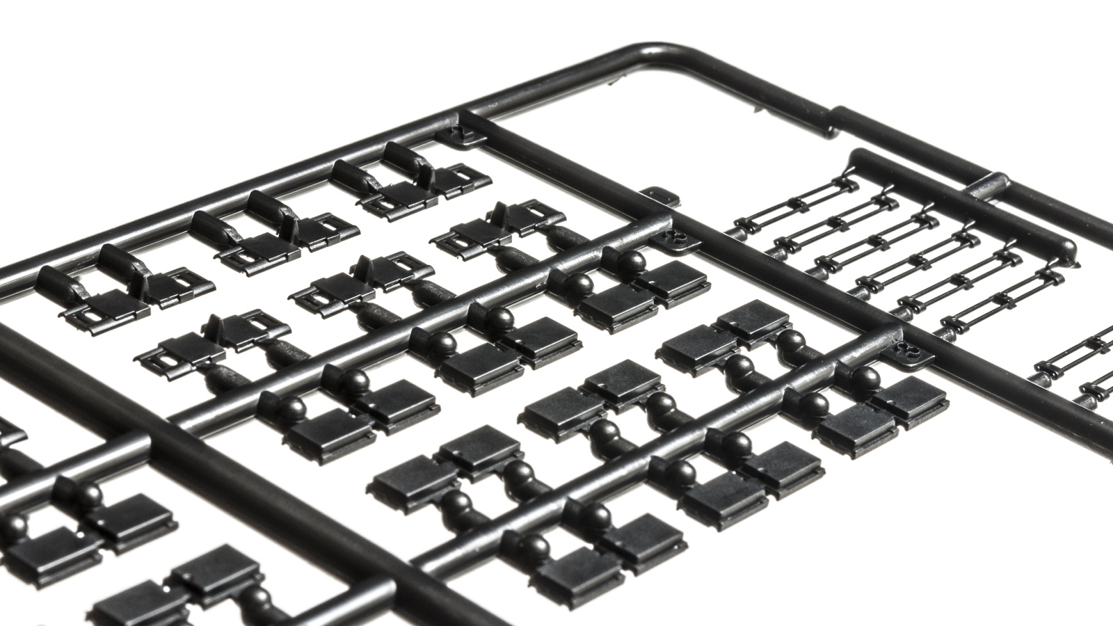 バンダイ製オールドプラモデルが海を渡ってリバイバルし、タミヤの魂とともに蘇っていた話。_b0029315_00001737.jpg
