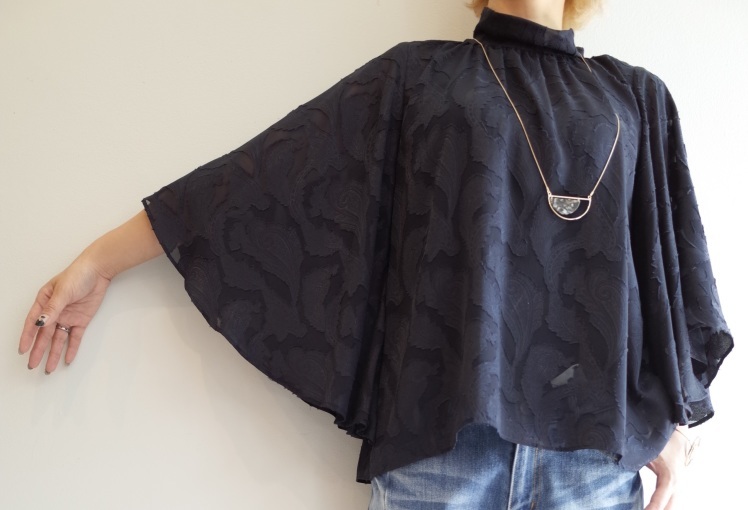 OKIRAKU★Flared Sleeve blouse★_e0269968_19163317.jpg