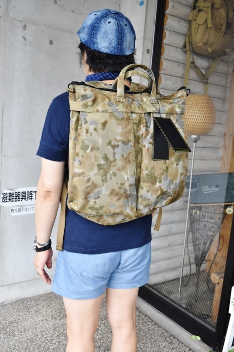 遂に入荷です！　　SML ･･･ HELMET BAG (NEW・MULTI CAMO)！♪！_d0152280_00043818.jpg