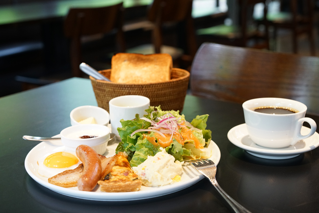 軽井沢で朝食、何食べる？　その6　朝からガッツリ召し上がりたい欲張りさんには沢村のモーニングプレートをお勧めします♪_e0136511_17530868.jpg