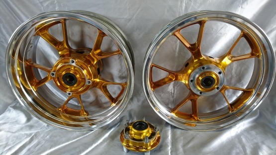 CUSTOM PAINT_e0269313_18110311.jpg