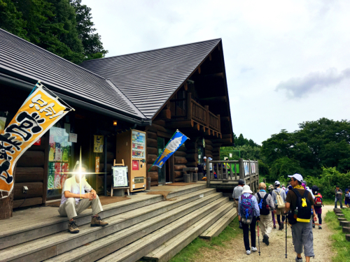 花暦ウォーク@金剛山頂回遊コース_e0292546_22551071.jpg
