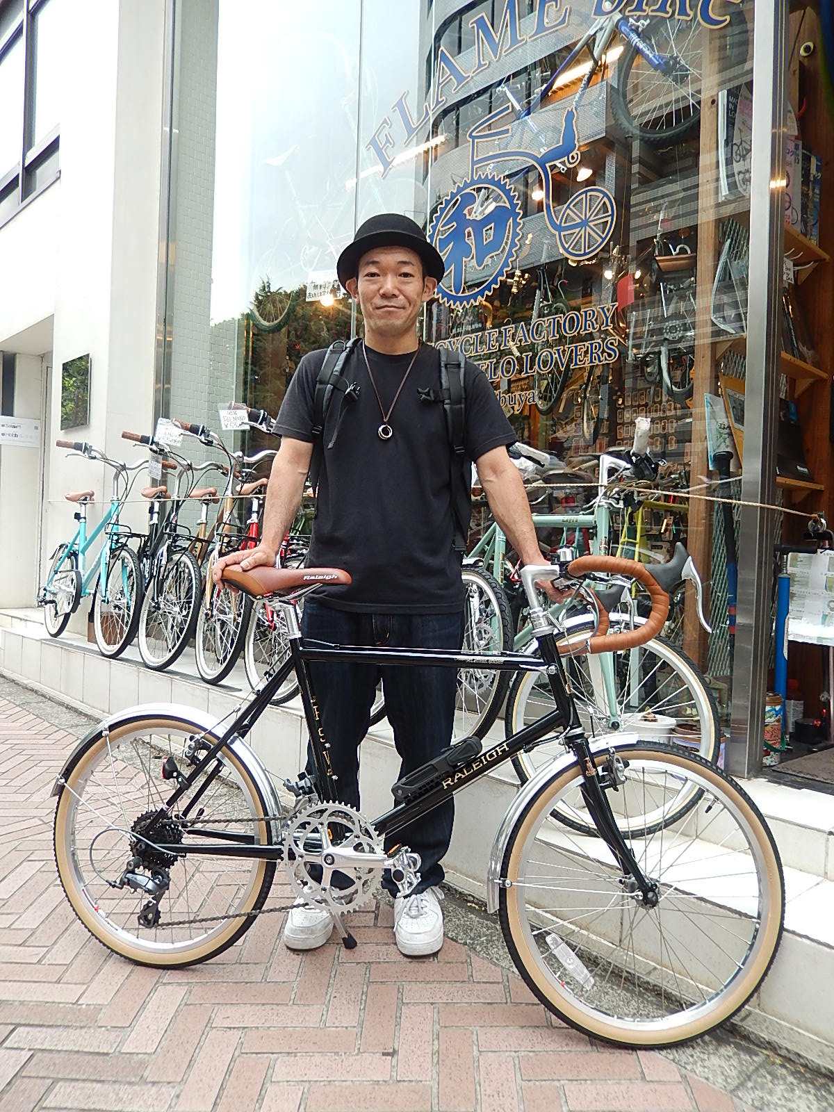 7月27日　渋谷　原宿　の自転車屋　FLAME bike前です_e0188759_1852367.jpg