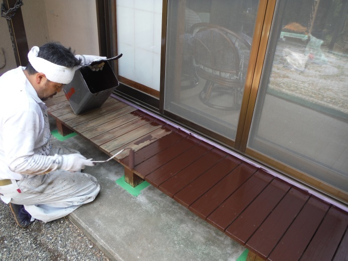濡れ縁の塗装 ~ 小さな工事ですがお願いできないでしょうか。_d0165368_02085106.jpg
