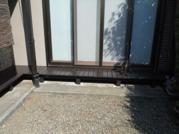 濡れ縁の塗装 ~ 小さな工事ですがお願いできないでしょうか。_d0165368_02093610.jpg