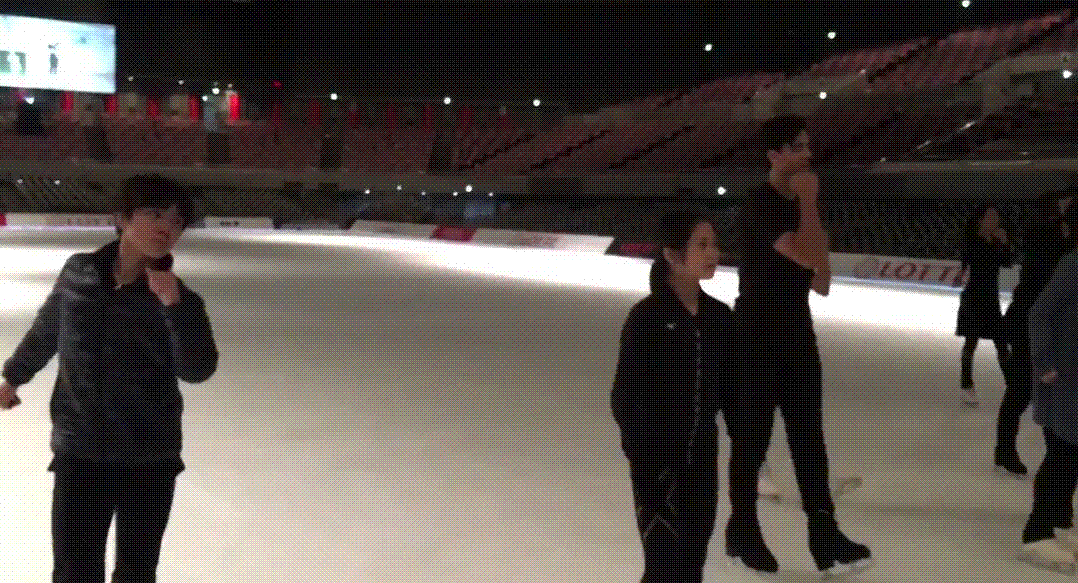 e0199691_23584209.gif
