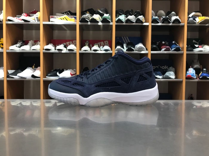 7月29日発売！ AIR JORDAN 11 LOW_b0142780_13492654.jpg