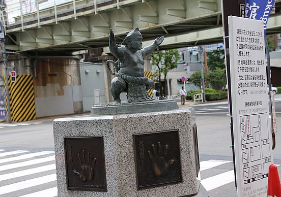 花火大会の始まる前、隅田川で_e0108126_22171833.jpg