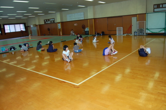 キッズダンス教室が始まりました(*^_^*)_d0010630_14115627.jpg