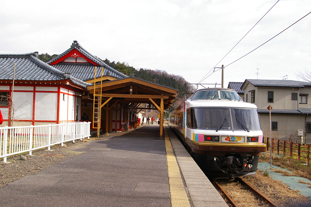 カーペット車両「NO・DO・KA」引退へ_b0283432_32395.jpg