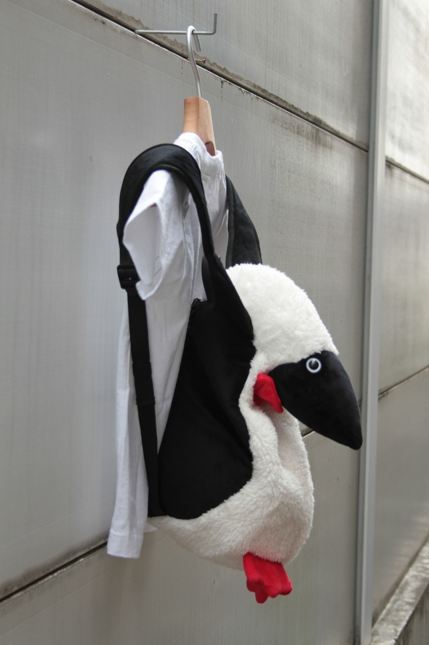 過去ナンバーワンレベルでかわいいデイパックが入荷_b0139233_11440869.jpg