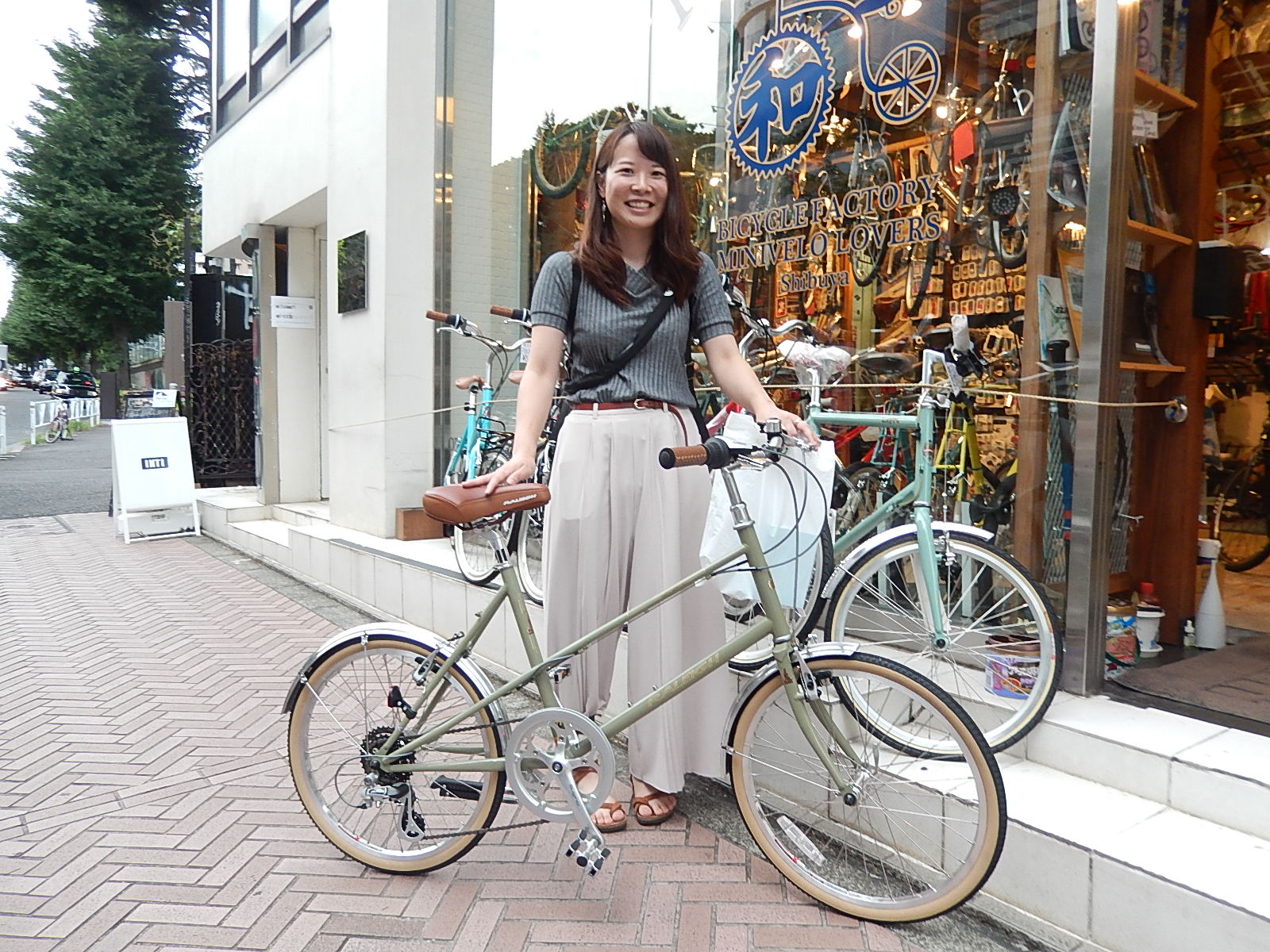 7月29日　渋谷　原宿　の自転車屋　FLAME bike前です_e0188759_19153965.jpg