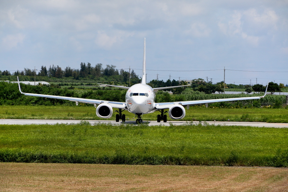 2017宮古空港 その2 JTA B737-800のタキシングとテイクオフ_e0204891_19274368.jpg